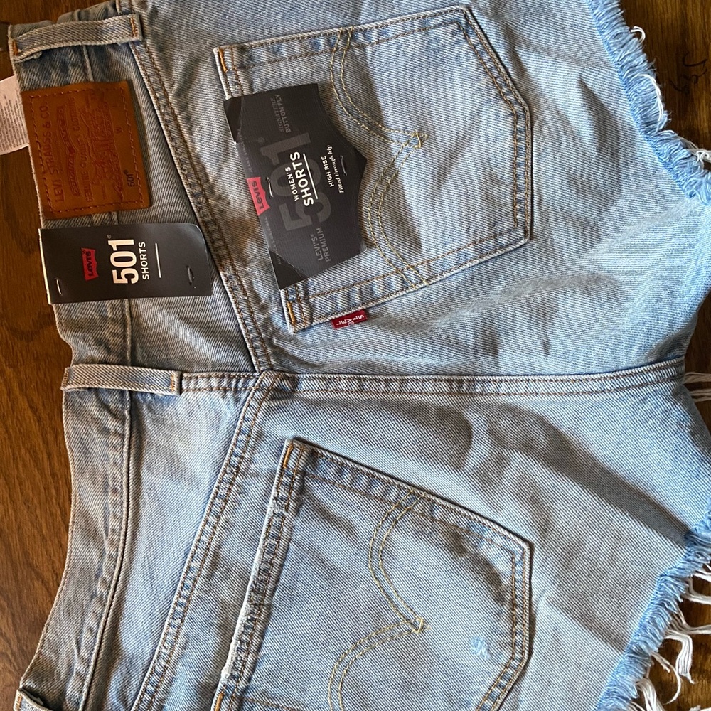 LEVIS 501 High Rise Shorts size 28